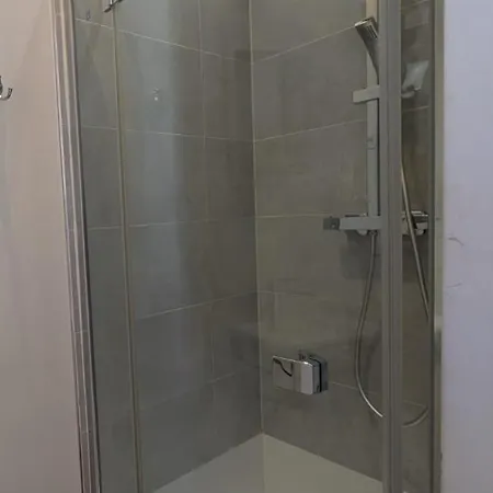 Ac Free Parking Modern 4Br Villa Apartment Lejlighed